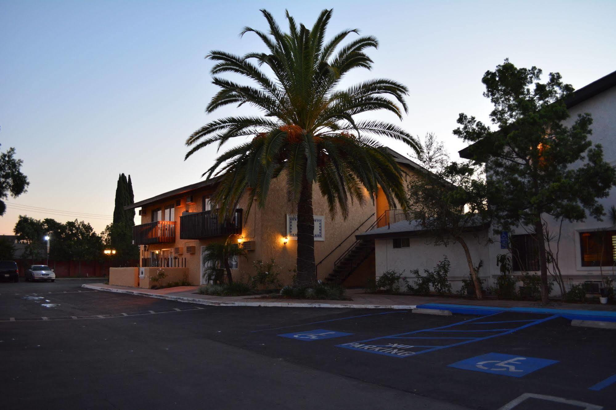 The Lemon Tree Hotel Anaheim Eksteriør bilde